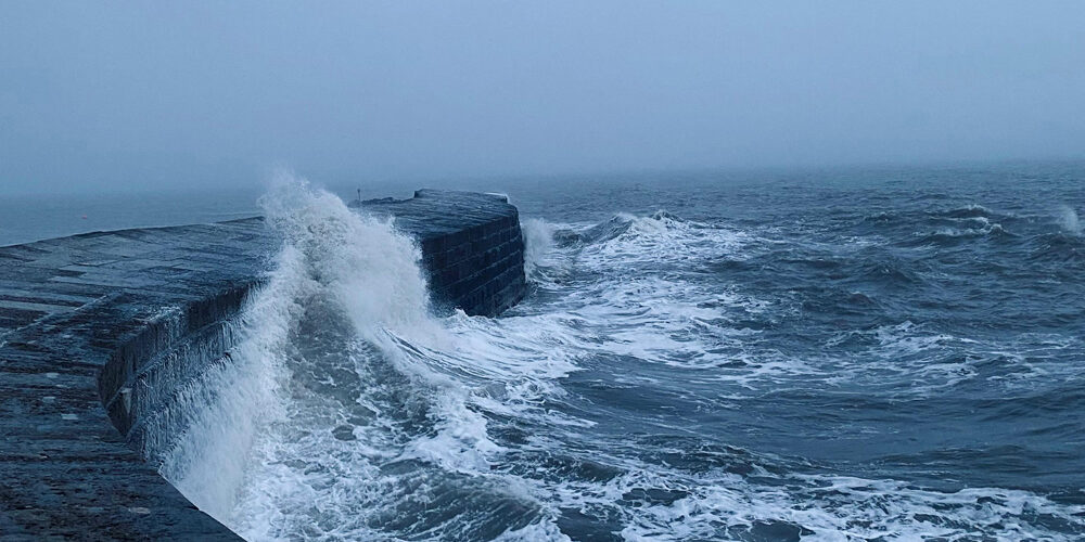 Staying safer in strong winds